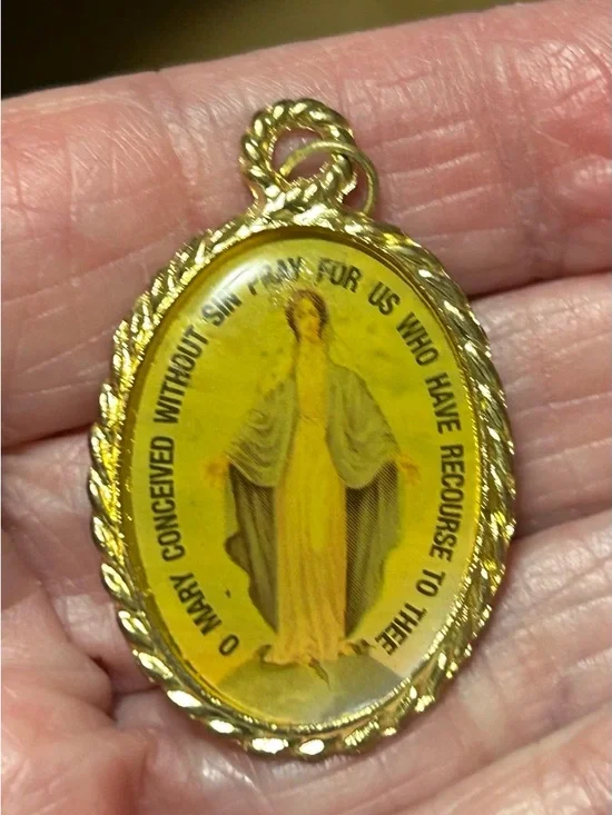 Gold-Tone Religious Medal Pendant - Picture 3 of 7